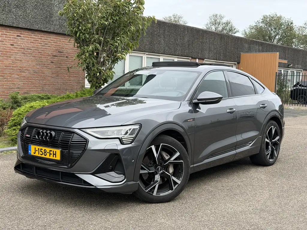 Audi e-tron Sportback Quattro S edition 71 KWh | S-line | Pano