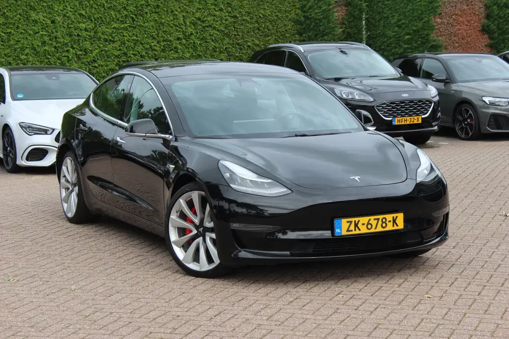 Tesla Model 3 Performance AWD 75 kWh / SoH 85,1% / Autopilot / P