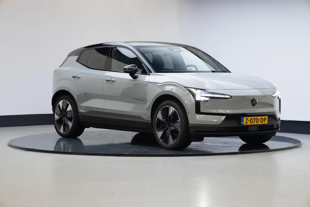 Volvo EX30 Twin Motor Performance Ultra 69 kWh | Pano | Keyle