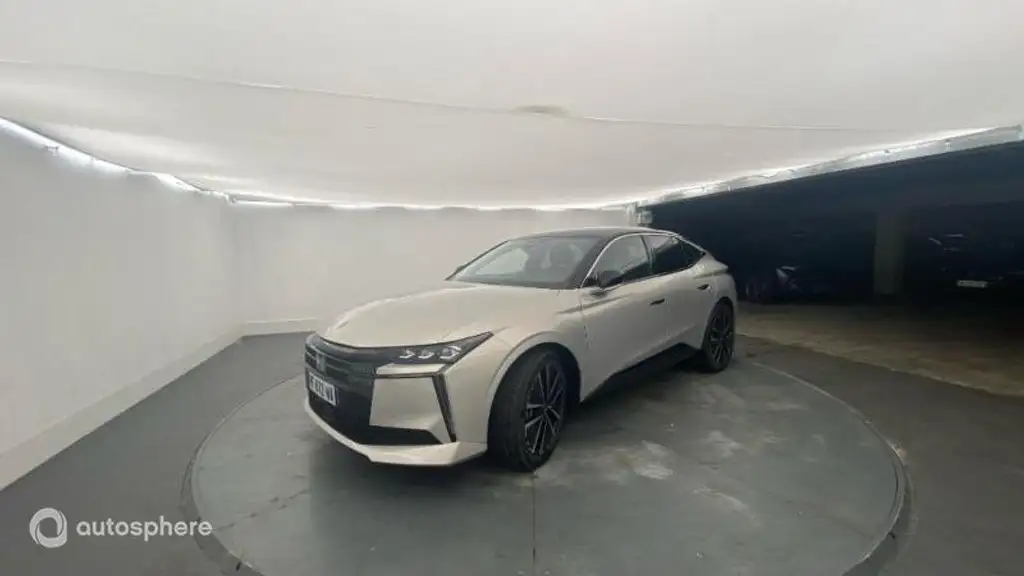 DS Automobiles N°4 E-TENSE 213ch Etoile