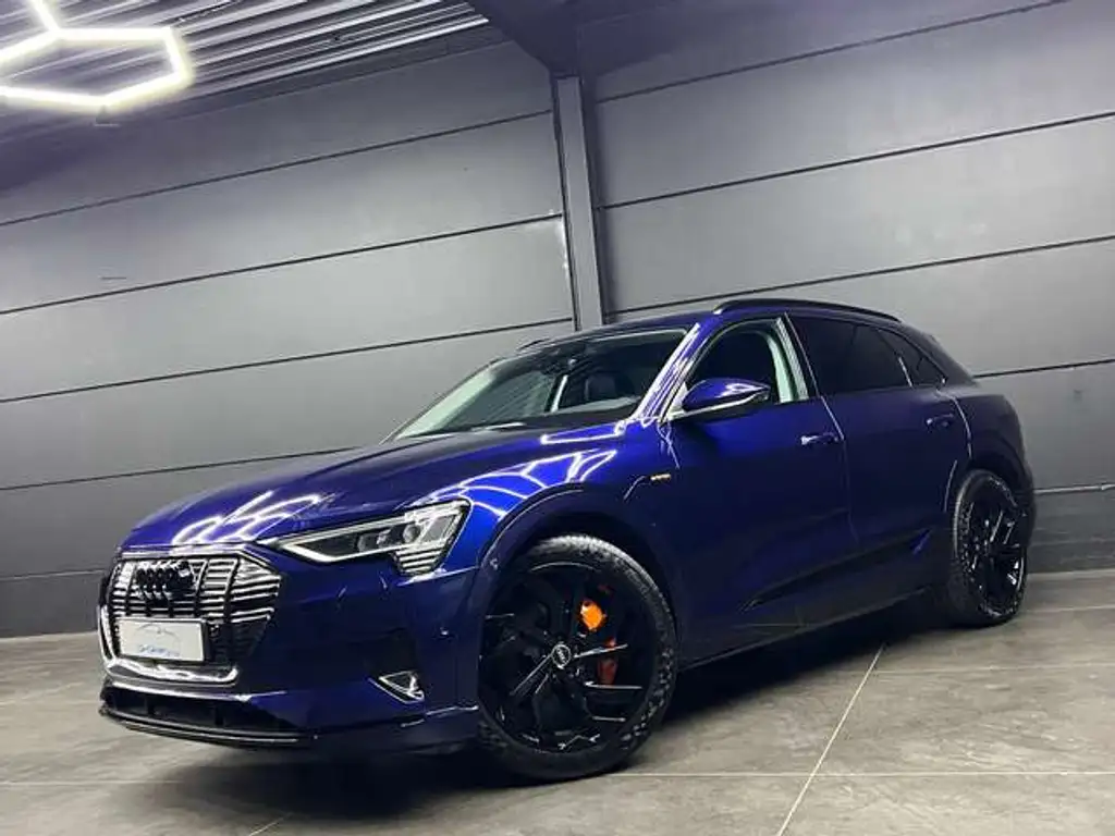 Audi e-tron Quattro / S line / Black pack / 21" alu /