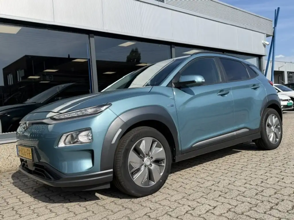 Hyundai KONA EV FASHION DEISGIN 39KWH SOH 95% AUTOMAAT ECC/CRUI