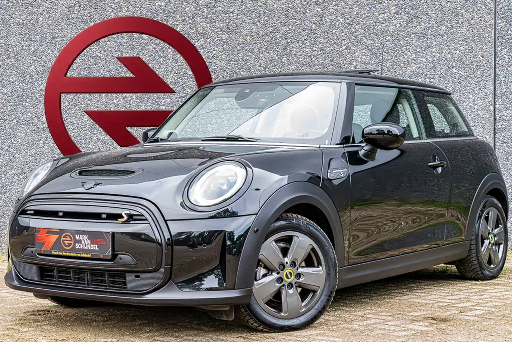 MINI Cooper SE Mini 3-Deurs (f56) Electric 33 Kwh / Pano / Sports