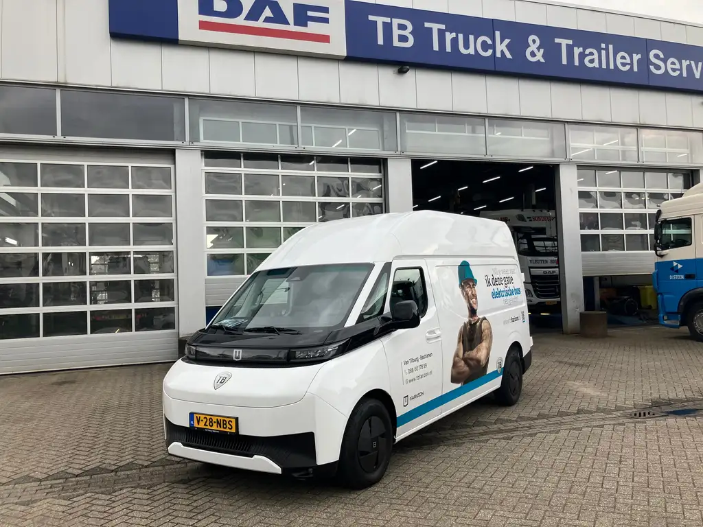Farizon SV L2H3 83 kWh | TREKHAAK | 270° DEUREN | BANKJE