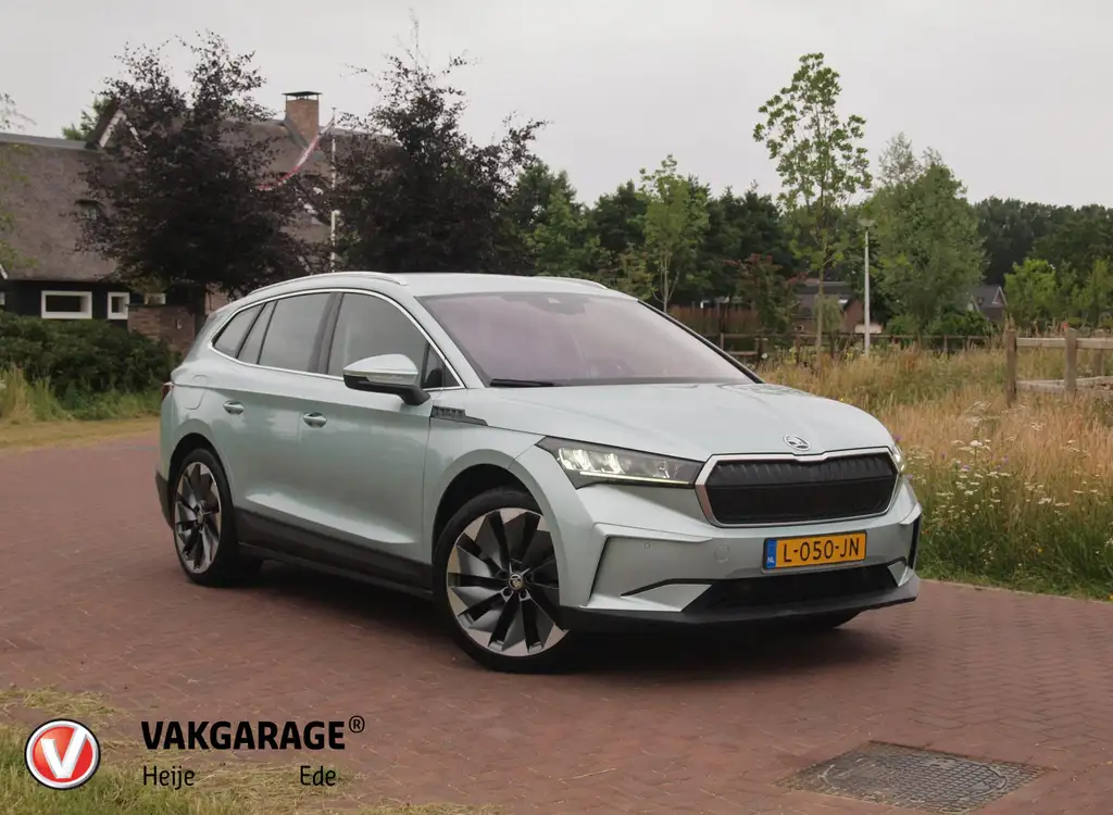Skoda Enyaq iV 80 | SOH 90% | Camera | Trekhaak | Sfeerverlich