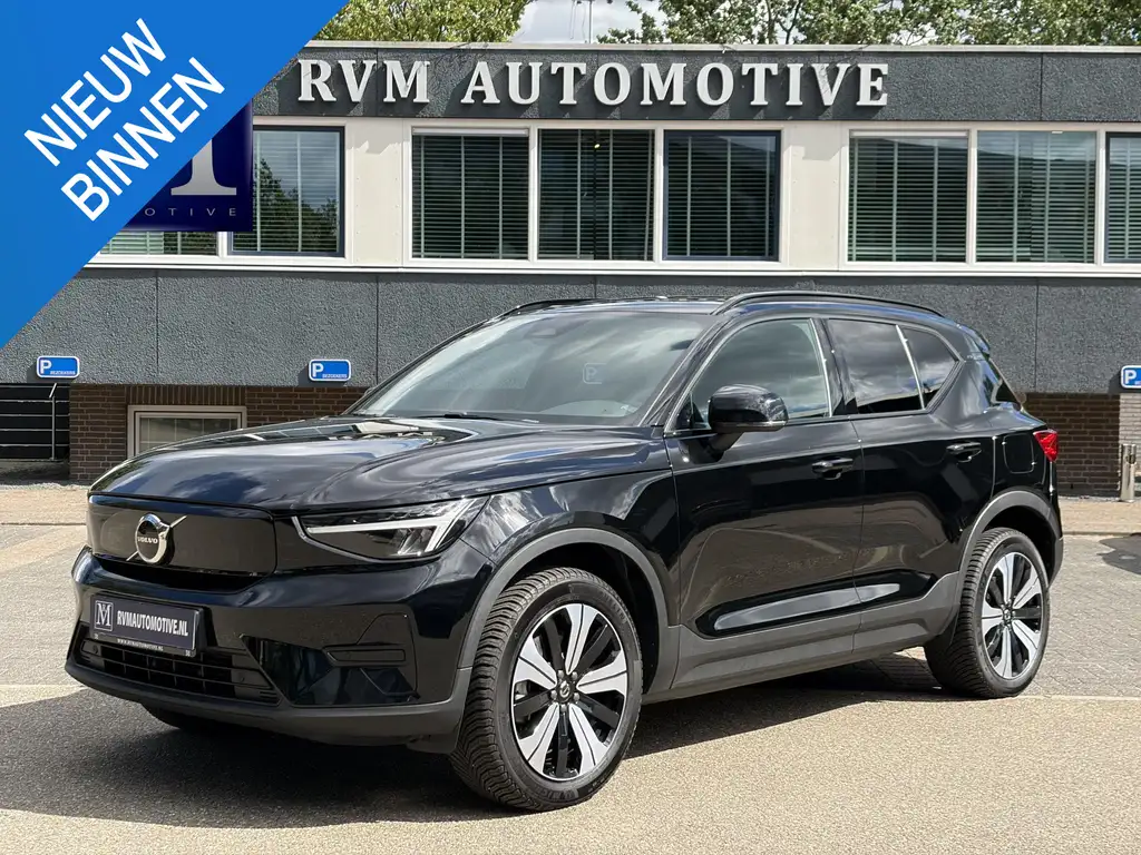 Volvo XC40 Recharge Plus VAN:33.900,- VOOR:30.877,- UW HERFST