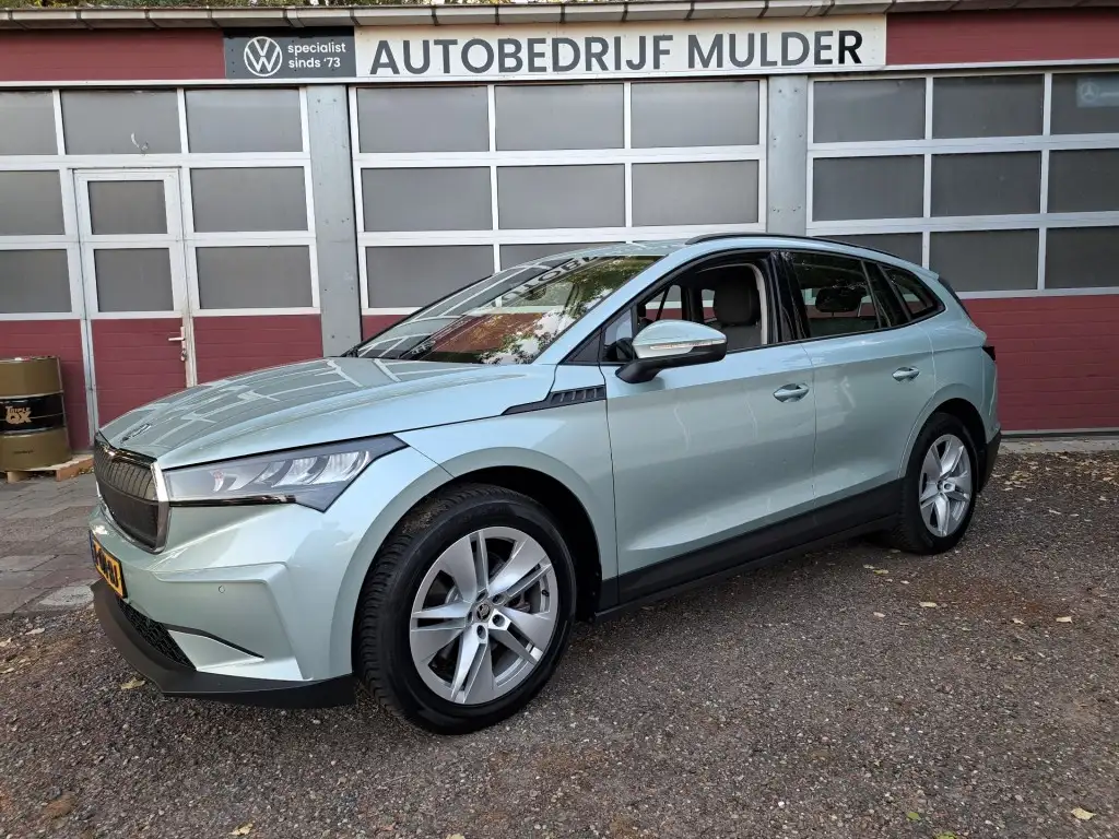 Skoda Enyaq iV 60 180 Pk Business Edition Camera, 1/2 Leder SO