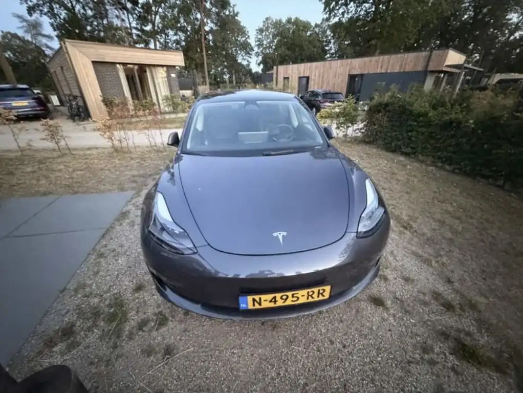 Tesla Model 3 Langstreckenbatt. Allradantrieb Dual Motor Performance