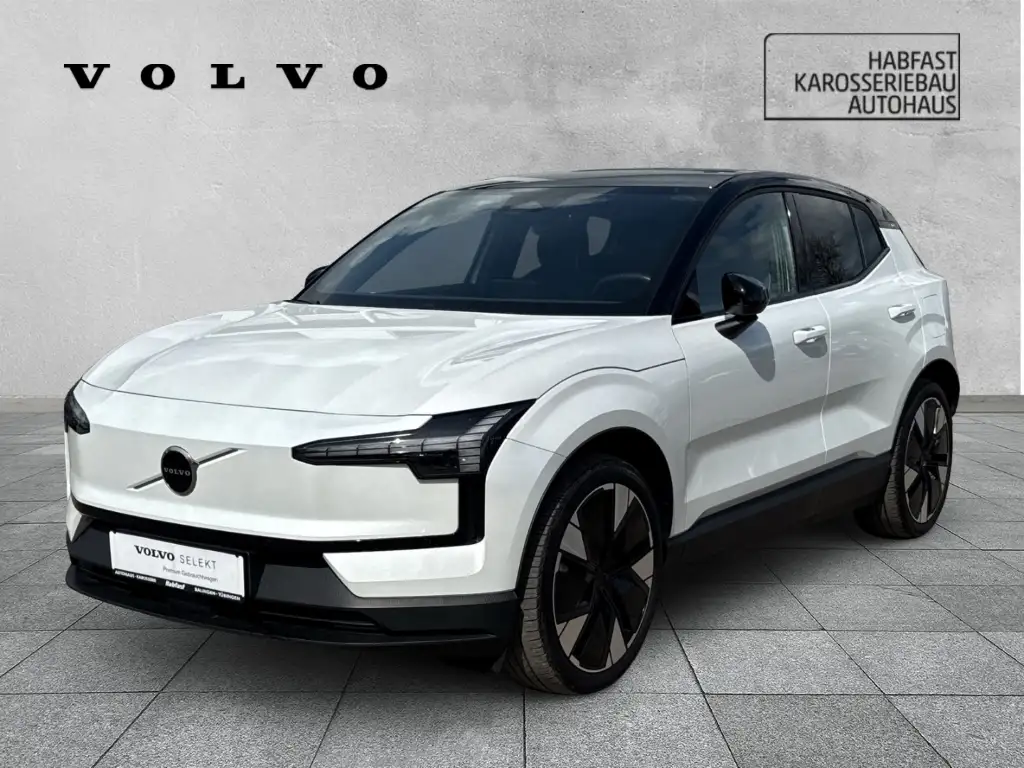 Volvo EX30 Plus Twin Motor AWD Performance StandHZG HarmanKar