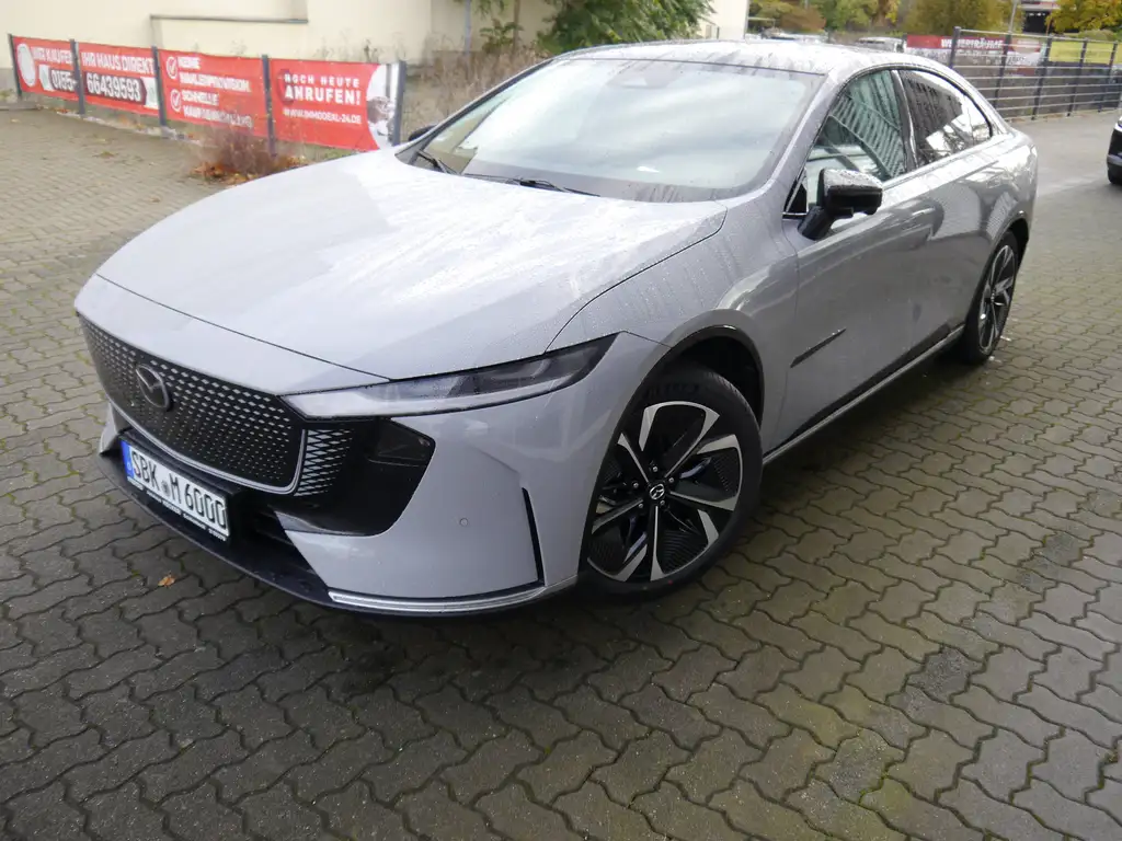 Mazda 6e 6e EV Takumi AUGUST -KRACHER Premium-Komfort der Oberklasse attraktives Preis-Leistungs-Verhältnis 479 km WLTP-Reichweite