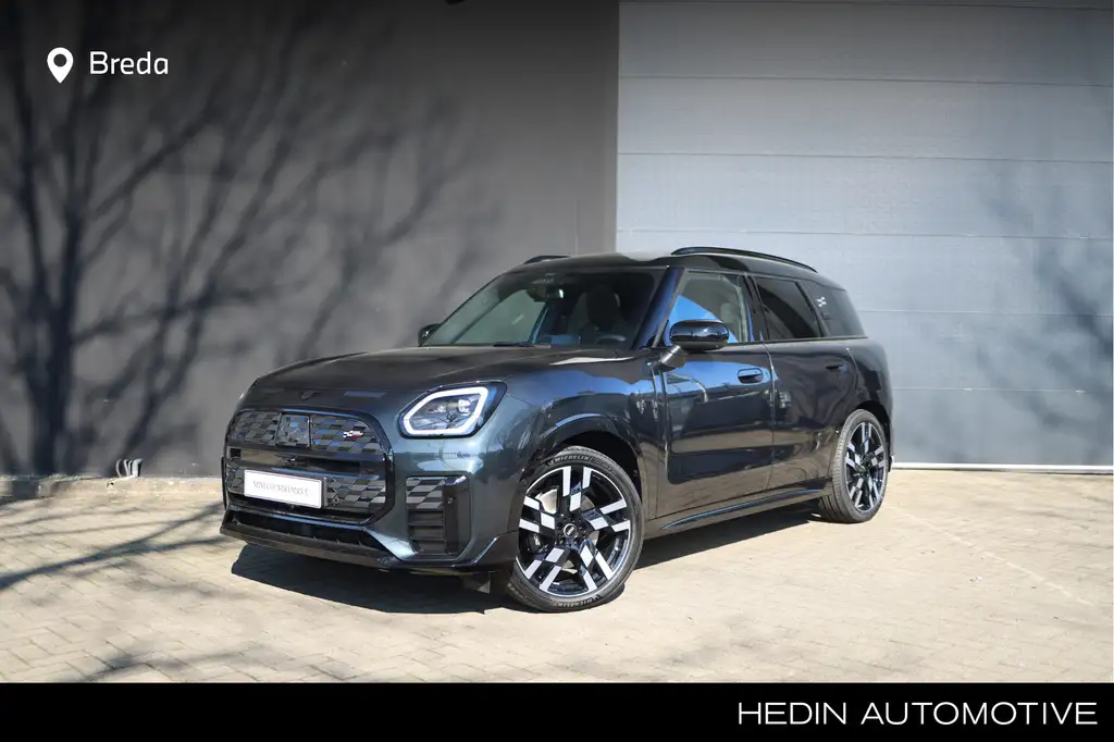 MINI John Cooper Works Countryman E 66.5 kWh | Pakket XL | Trekhaak | Panoramadak |