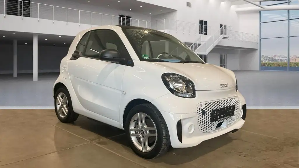 smart forTwo coupe EQ *Schnellladevorrichtung*DAB