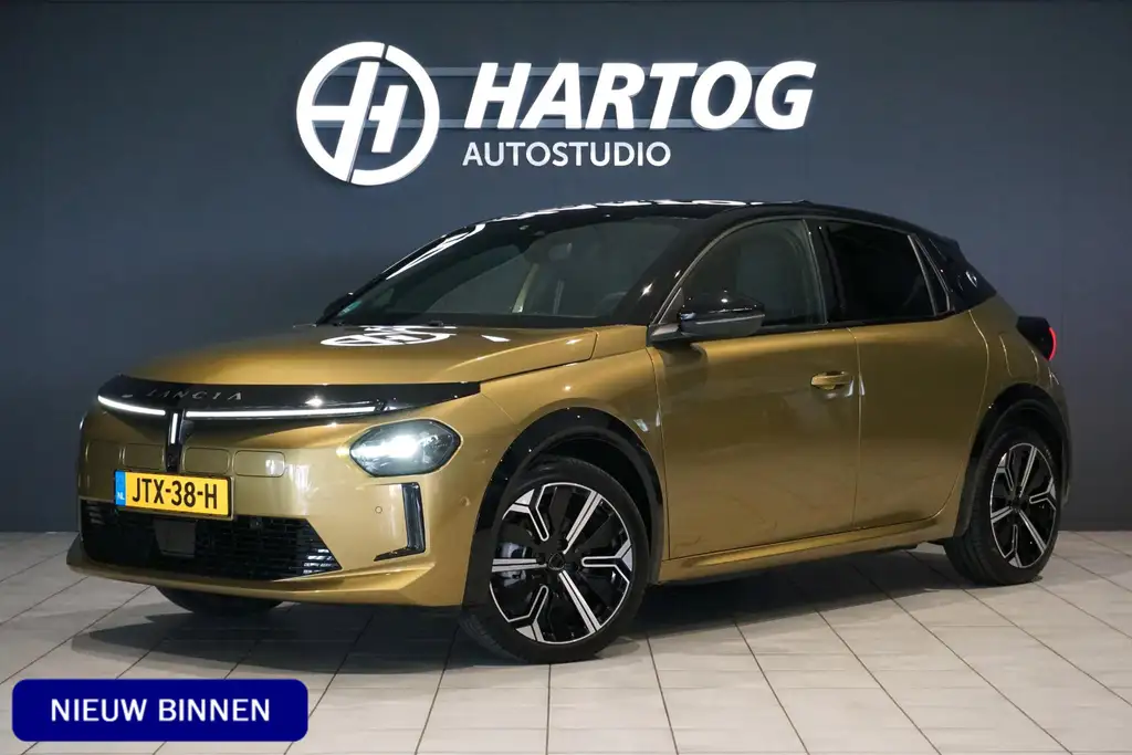 Lancia Ypsilon Edizione Limitata 51 kWh + 360° CAMERA / DODEHOEK