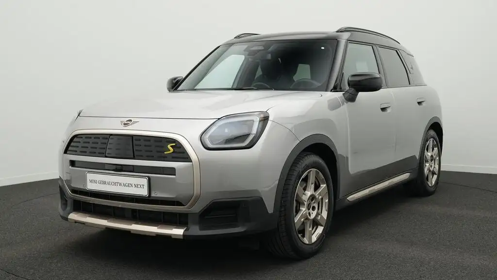 MINI Countryman SE All4 Favoured Trim