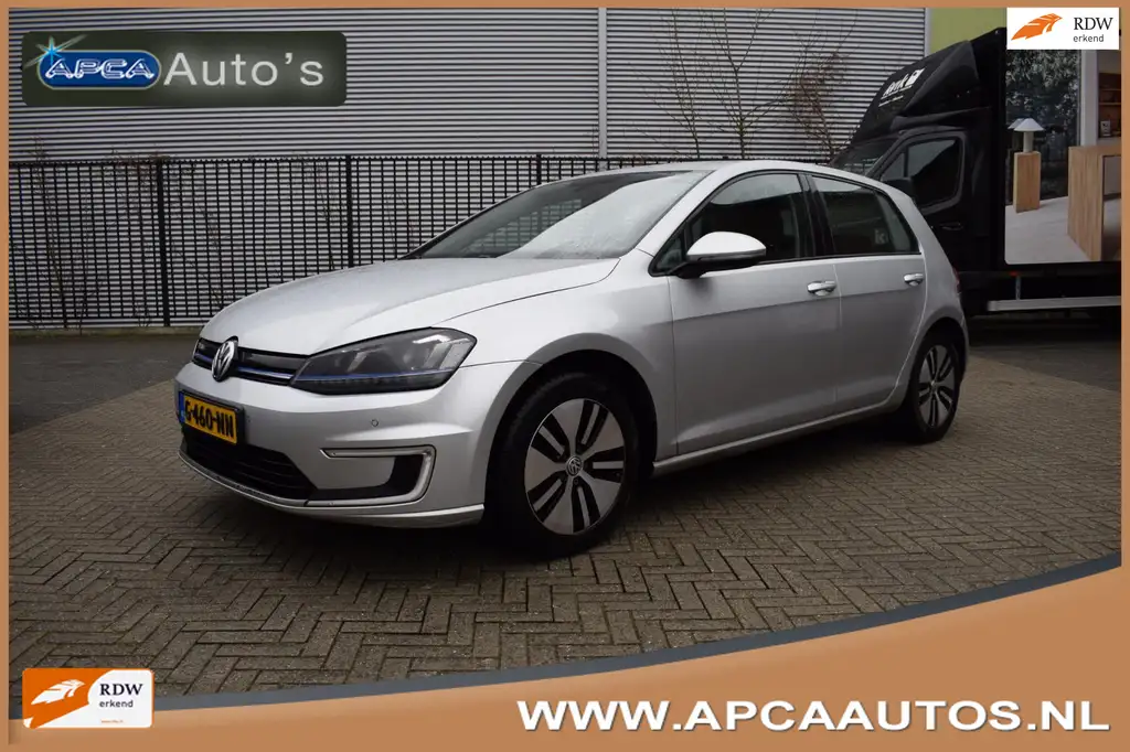 Volkswagen e-Golf 12 mnd GARANTIE SoH 78% StoelVW Carplay Navi Clima