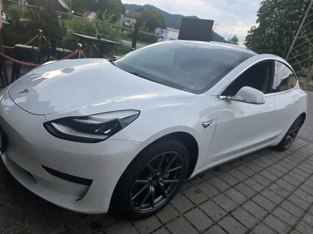 Tesla Model 3 Standard Range RWD Plus 57,5kWh