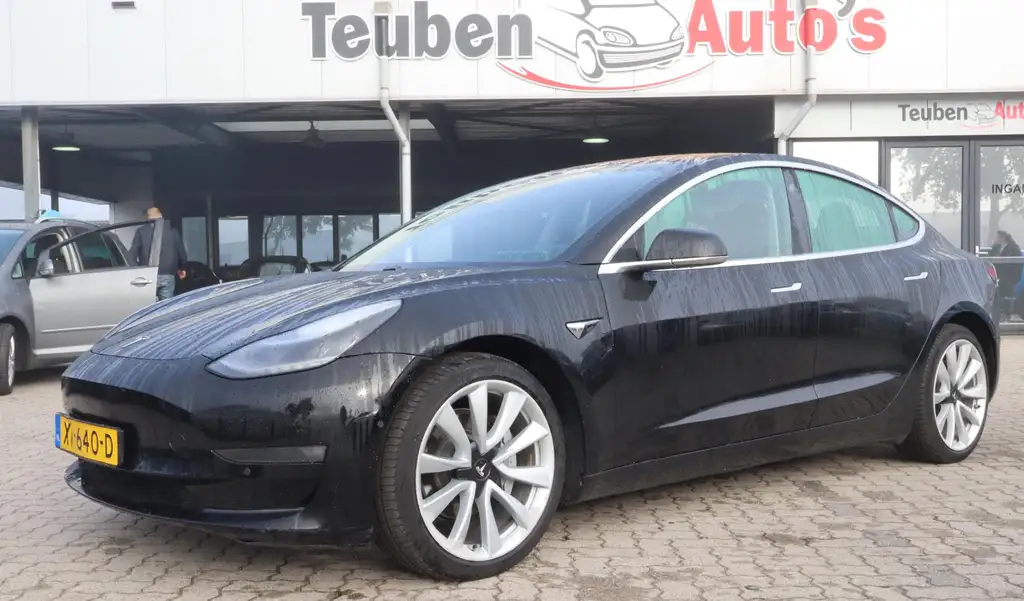 Tesla Model 3 Long Range AWD 75 kWh | SOH 83,9% | Full Self-Driv