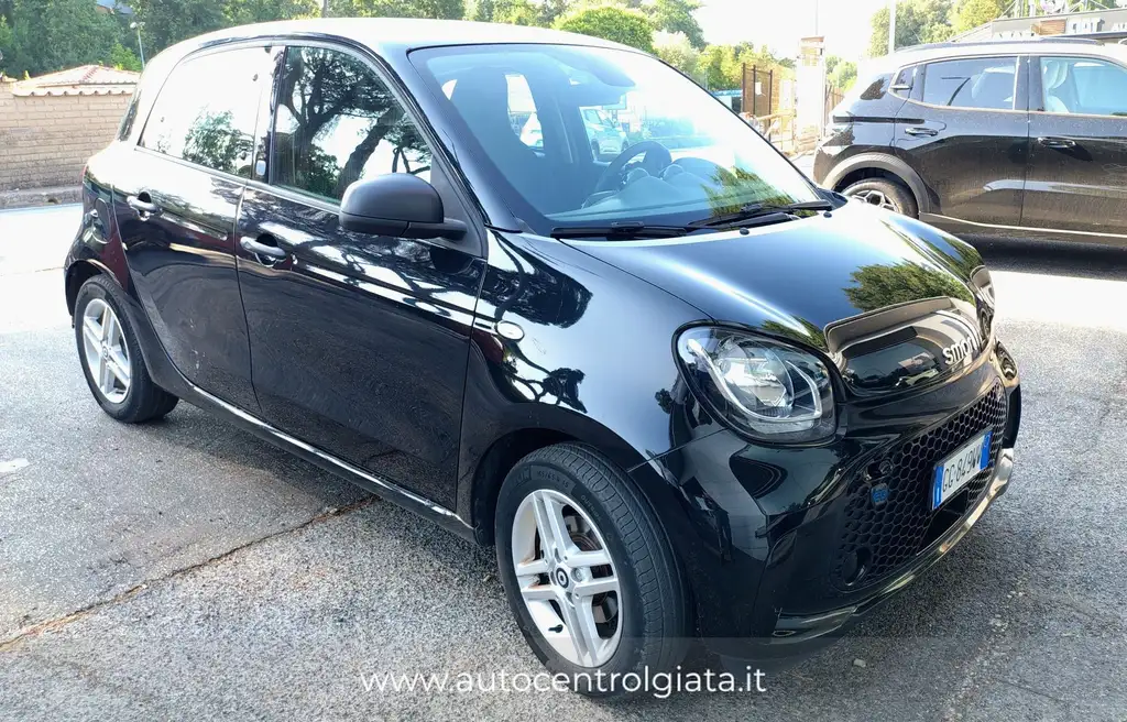 smart forFour EQ 60kW pure