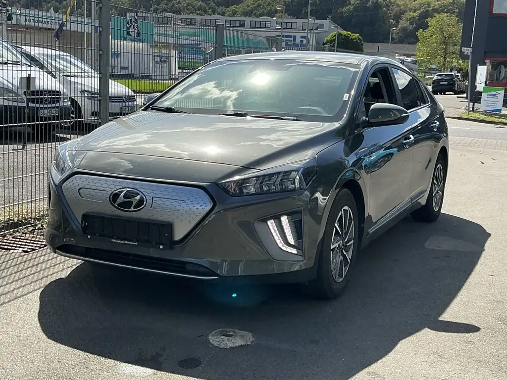 Hyundai IONIQ Style Navi Infinity R.Cam ACC LED SHZ