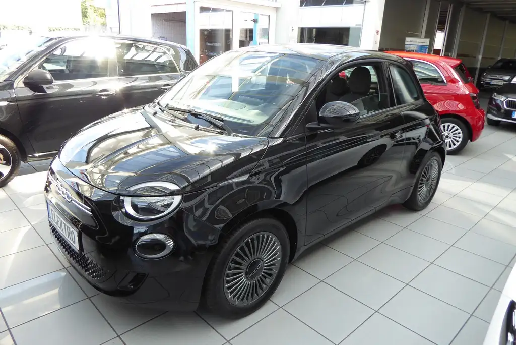Fiat 500e Icon erst 27.800 KM!! Navi