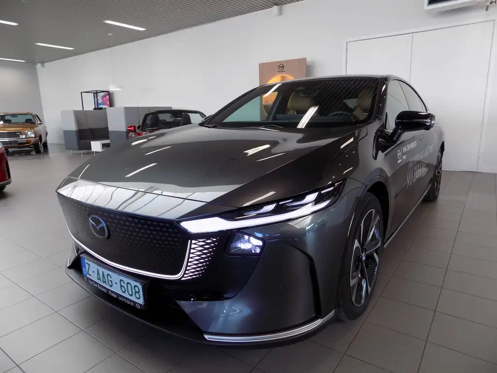 Mazda 6e 68.8 kWh Takumi Plus DEMO!