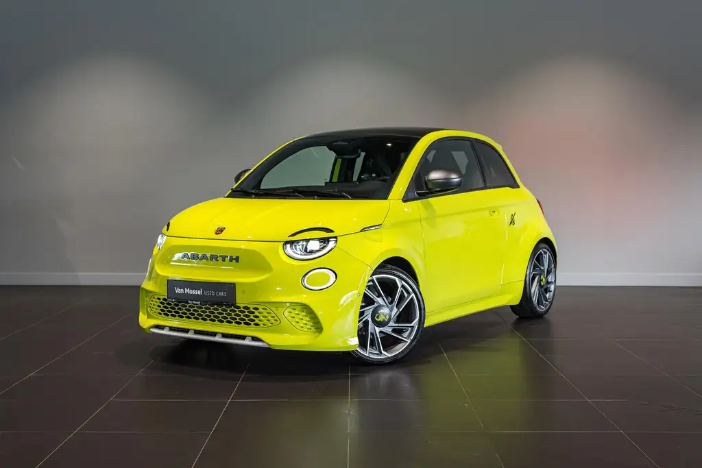 Abarth 500e 42-kWh 114kw Scorpionissima | SOH 96,08% | PDC V+A