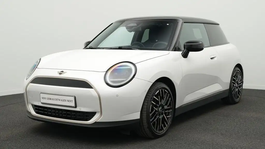 MINI Cooper Favoured Trim