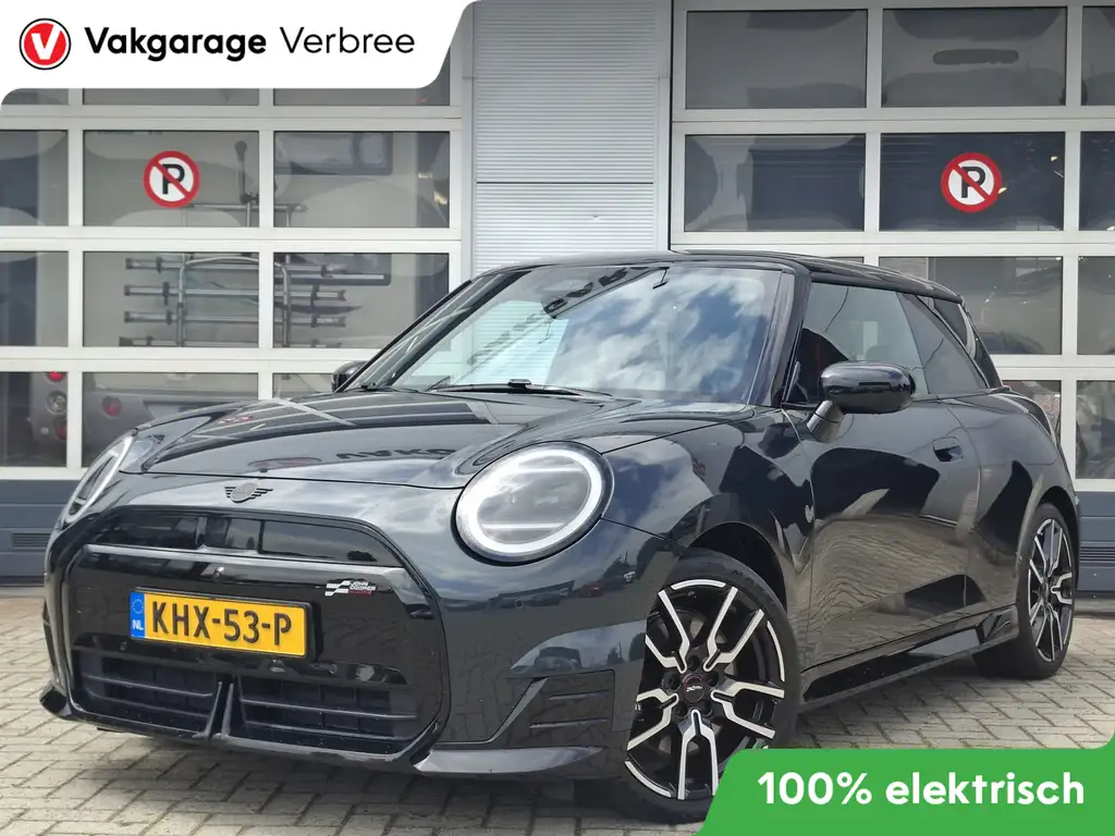 MINI John Cooper Works 3-Deurs SE Cooper M 54.2 kWh | SoH 97.1% | Navigat