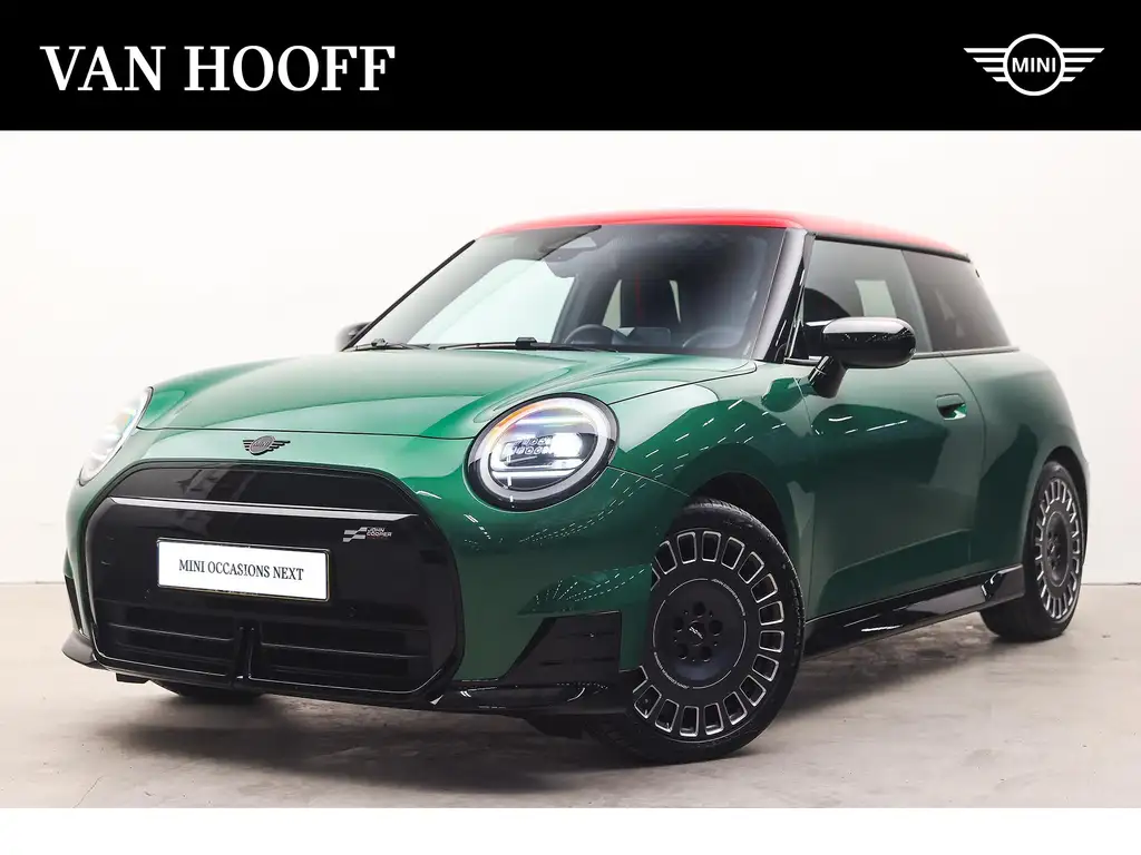 MINI Cooper SE Hatchback / John Cooper Works / Pakket M / 18" JCW