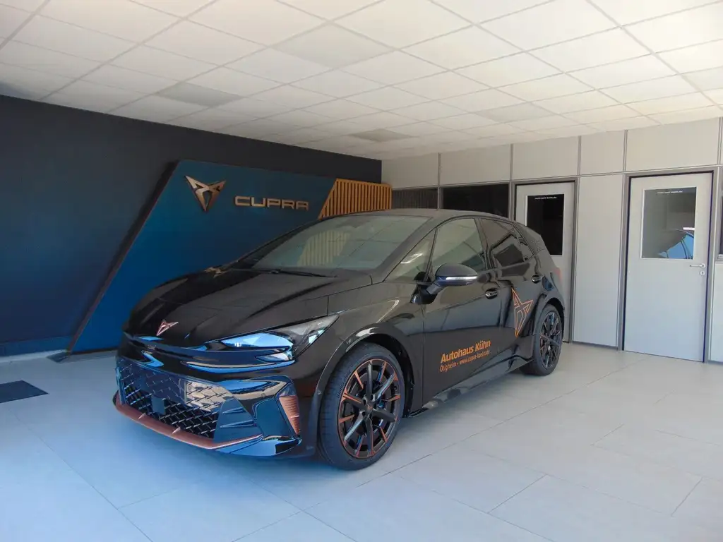 CUPRA Born Born VZ *BIKE RACK*NAVI*HEAD UP* uvm.