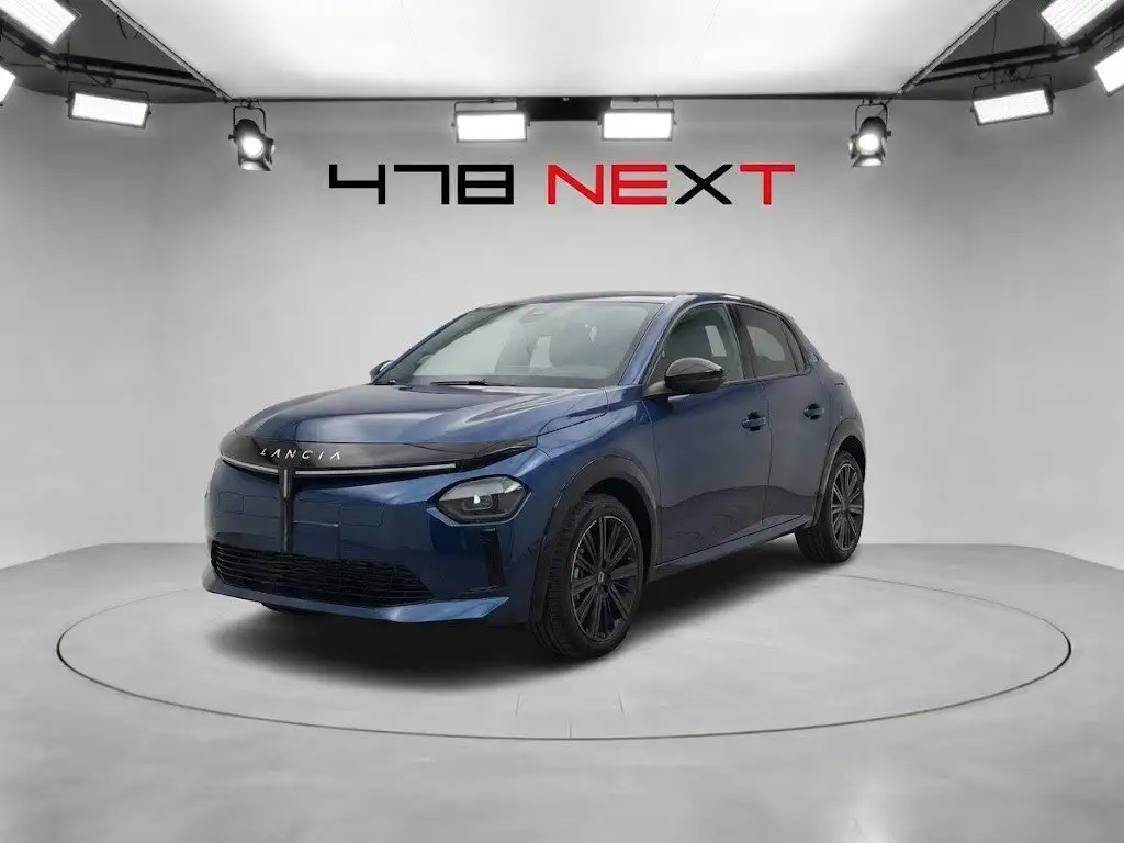 Lancia Ypsilon Elettrica Edizione Limitata Cassina