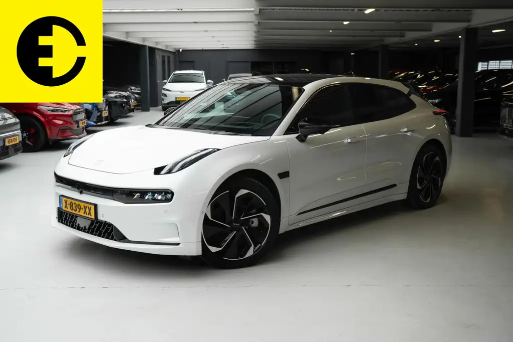 Zeekr 001 RWD Long Range 100 kWh | SOH 99% | Alcantara/Leder