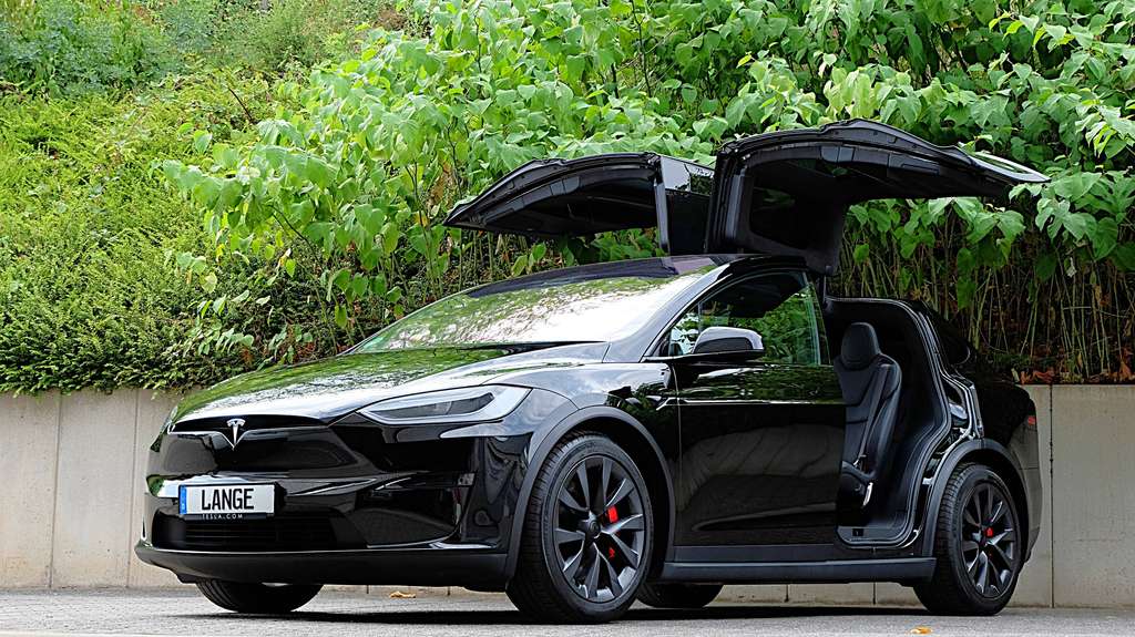 Tesla Model X Plaid, HW4, AHK, Modell 2024, 6-Sitze, NEUWERTIG !!!!