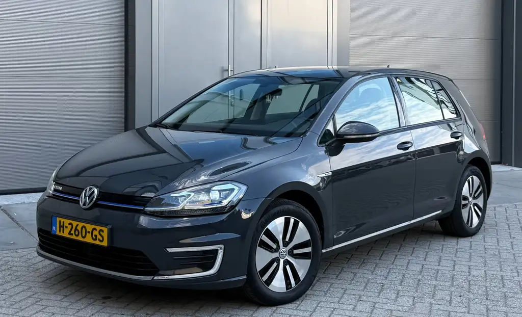 Volkswagen e-Golf E-DITION 2020 Grijs NAP|SOH 91%|APK|LED