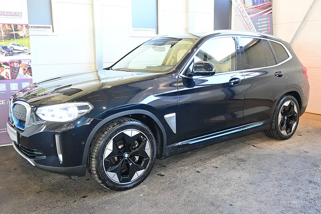 BMW iX3 ; Pano, LED, Head-Up, ACC, Harman-Kardon