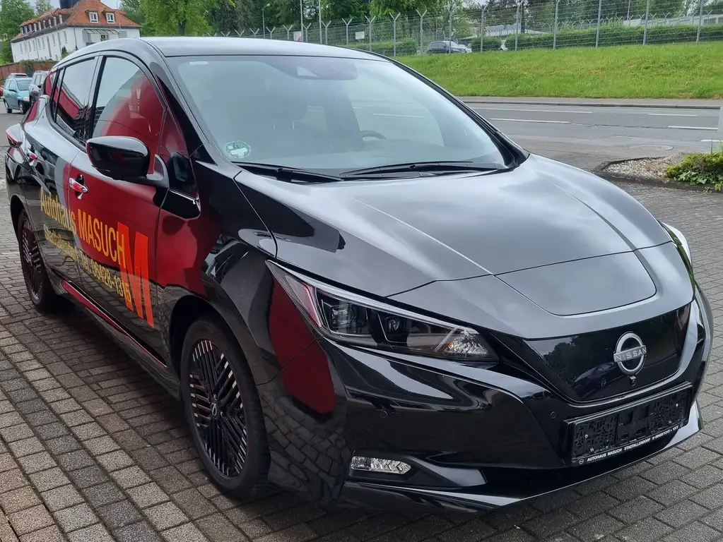 Nissan Leaf N-Connecta, Bis 2028 Garantie auf elektronische Antriebsteile, 1 Jahr Gewährleistung