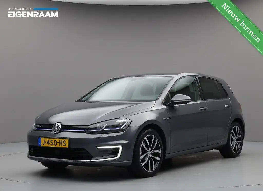 Volkswagen e-Golf | LED | Camera | ACC | Dode hoek | Stoelverwarming