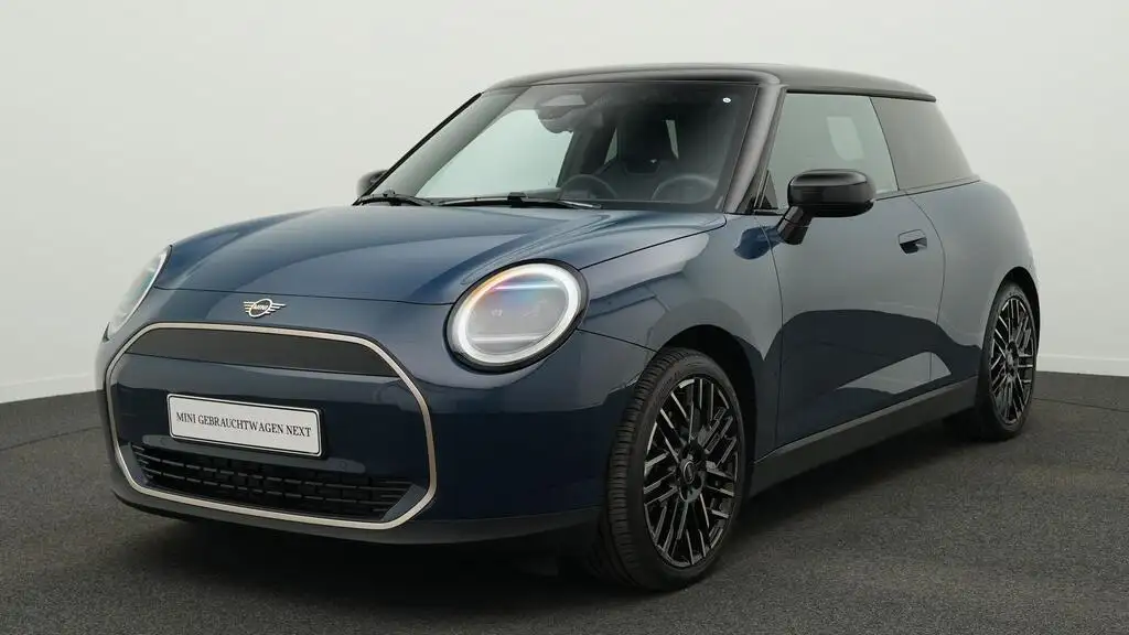 MINI Cooper Favoured Trim