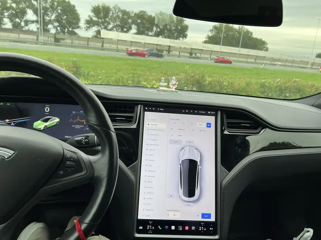 Tesla Model S 75D Allradantrieb