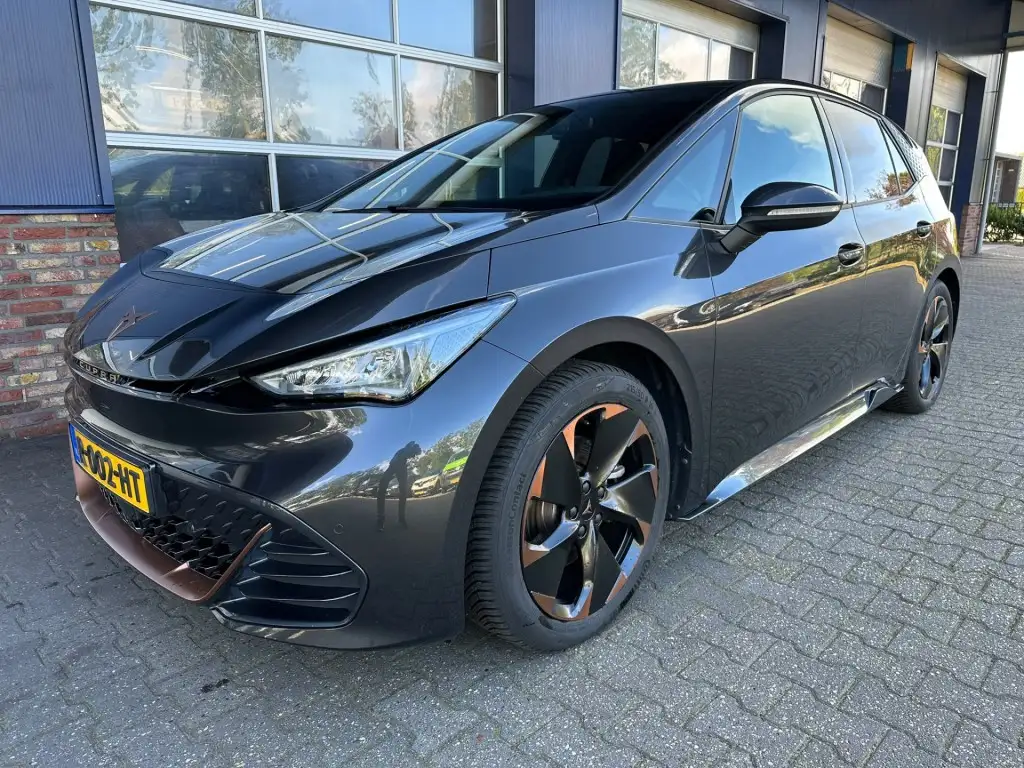 CUPRA Born Adrenaline One 62 kWh, Stuur/stoel verwarming, Cam