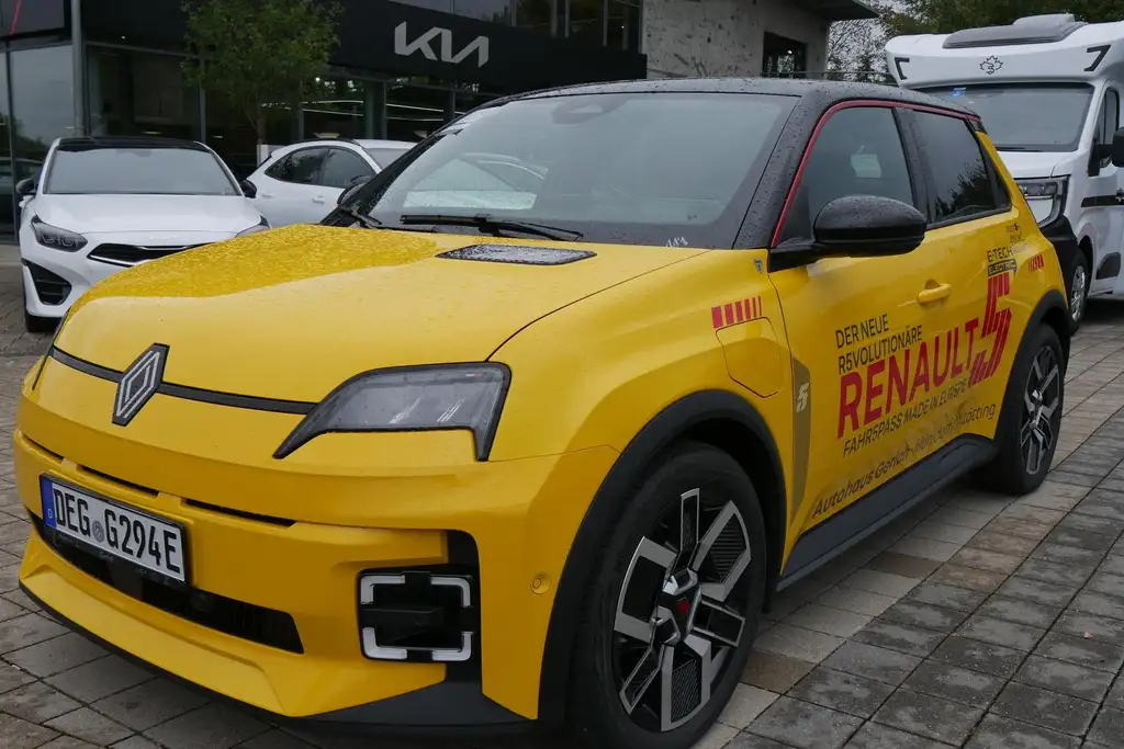Renault R 5 RENAULT 5 Techno 150 Comfort Range