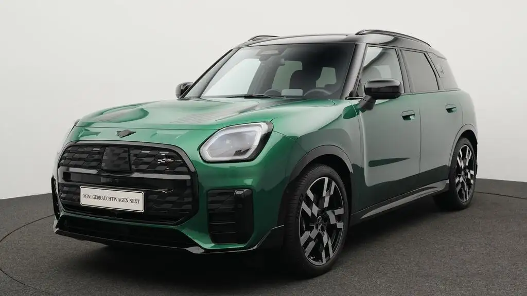 MINI Countryman SE All4 John Cooper Works Trim