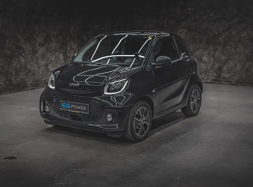 smart forTwo EQ passion EXCLUSIVE:SO BLACK,SO SPORTY !