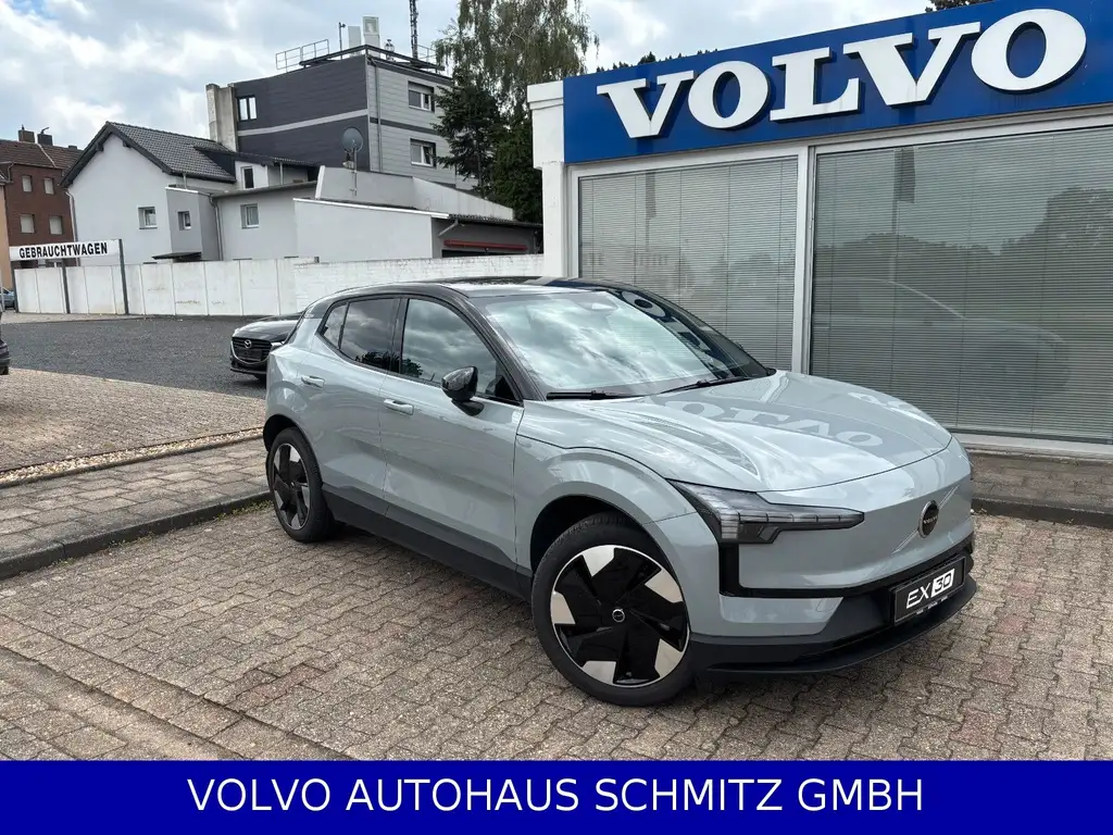 Volvo EX30 Plus Extended Range Winterpaket el. Sitze