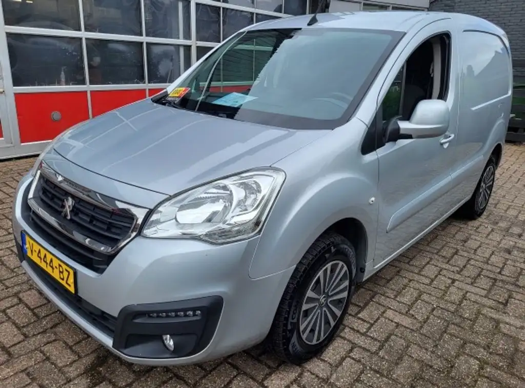 Peugeot e-Partner Model 2017 Premium Full Electric met accu rapport