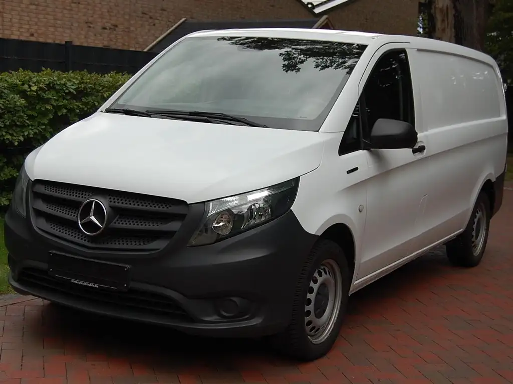 Mercedes-Benz Vito 111 eVito lang (447.603) Klima Apple CarPlay Navi Sitzheizung