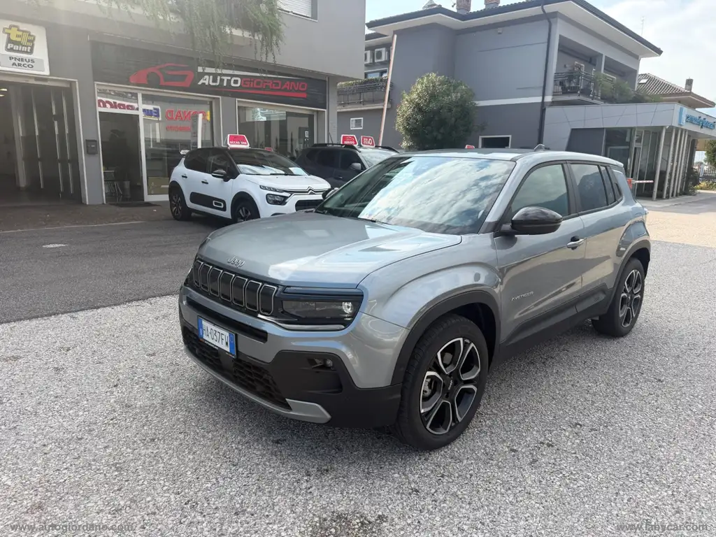 Jeep Avenger BEV Summit 420 156 CV CERCHI IN LEGA DA 18