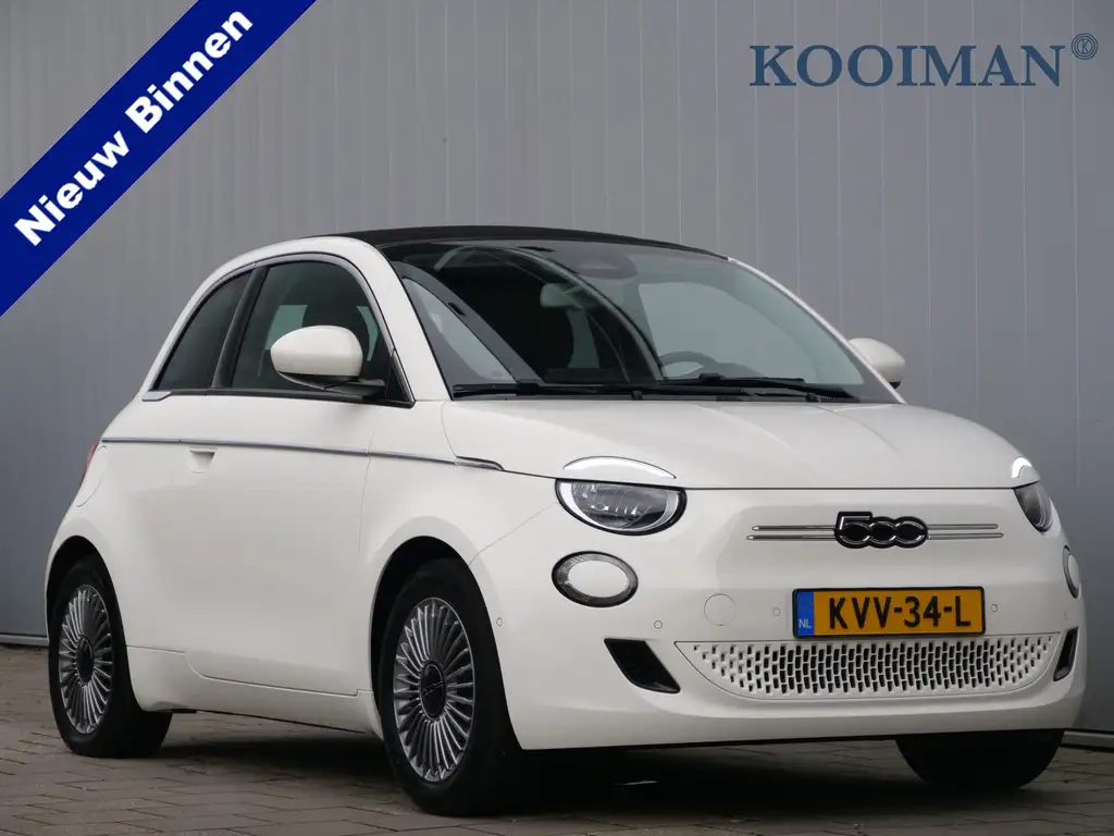Fiat 500C Urban 42 kWh 119 Pk Automaat Apple Carplay / DAB /