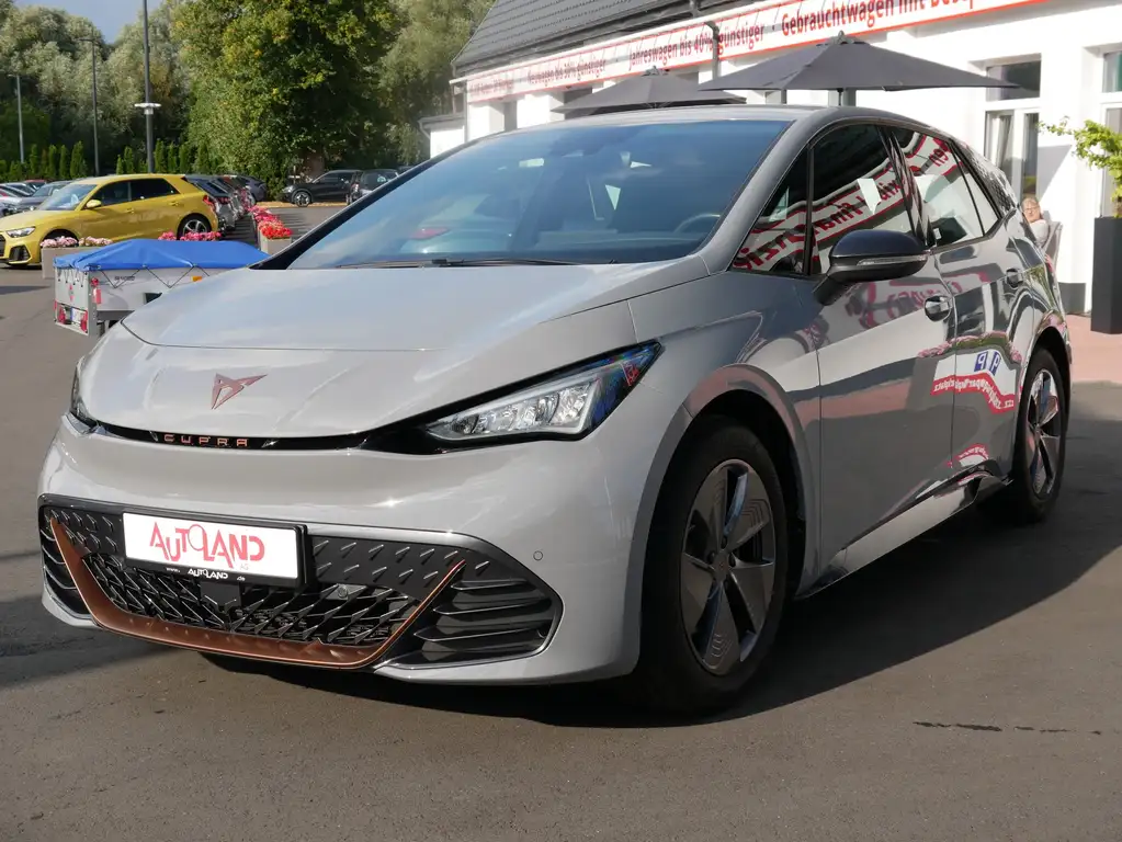 CUPRA Born 150 kW LED Navi Android Apple PDC