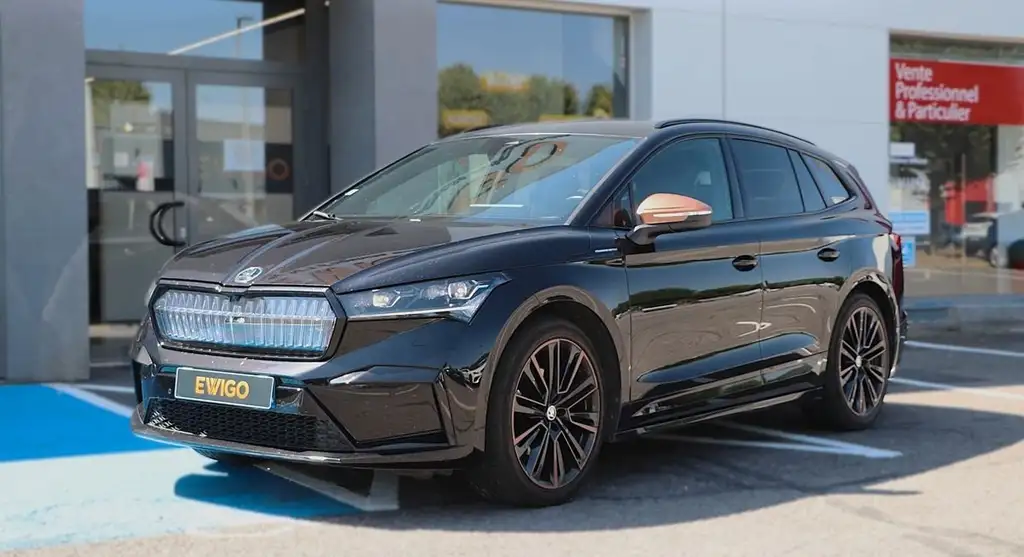 Skoda Enyaq IV 60 180ch 62KWH FOUNDERS EDITION CARPLAY VOLANT CHAUFFANT